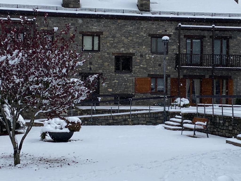Fantástico Apartamento con jardín en Castiello de Jaca Exterior foto